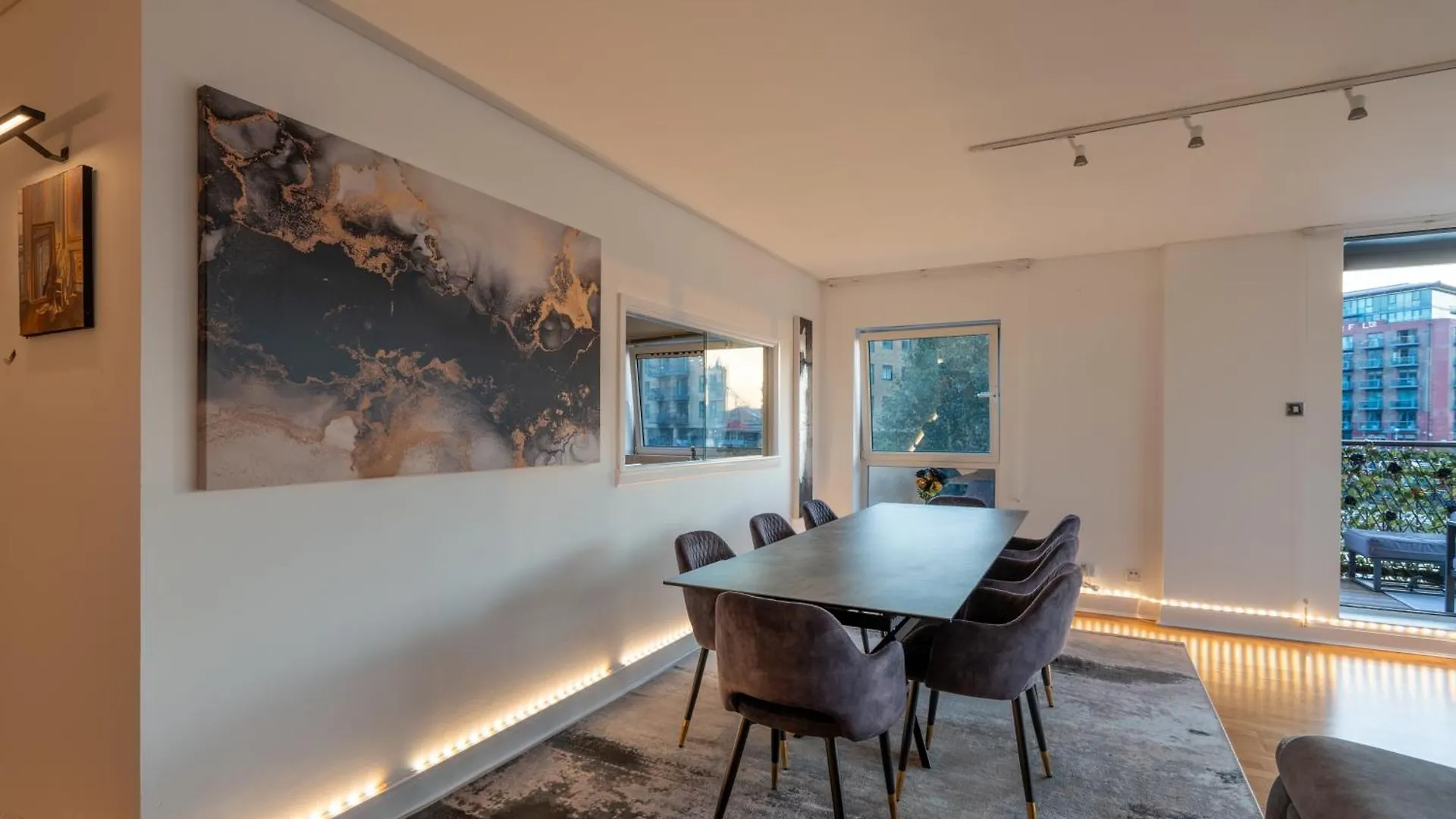 Tower Bridge Best Vue Apartment London 0*,