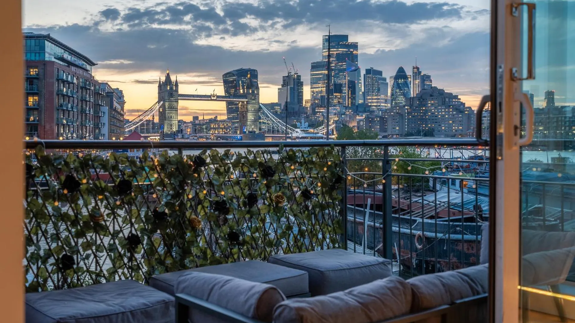 Tower Bridge Best Vue Apartment London