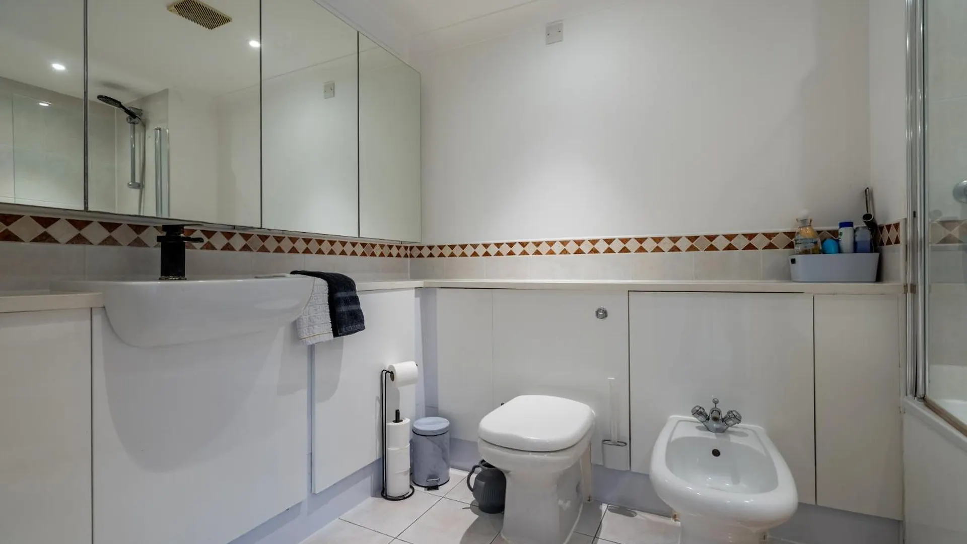 Tower Bridge Best Vue Apartment London