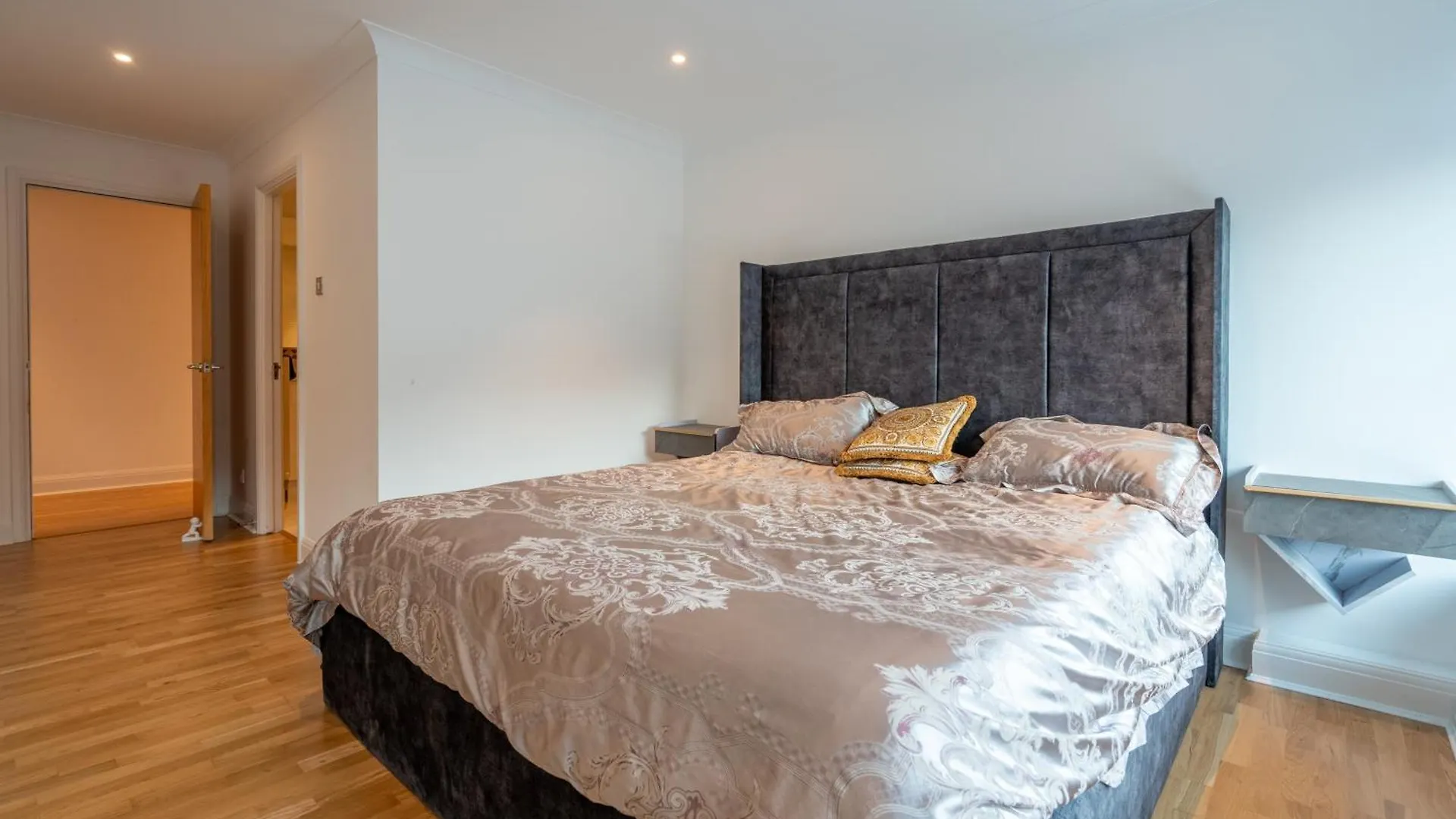 Tower Bridge Best Vue Apartment London United Kingdom