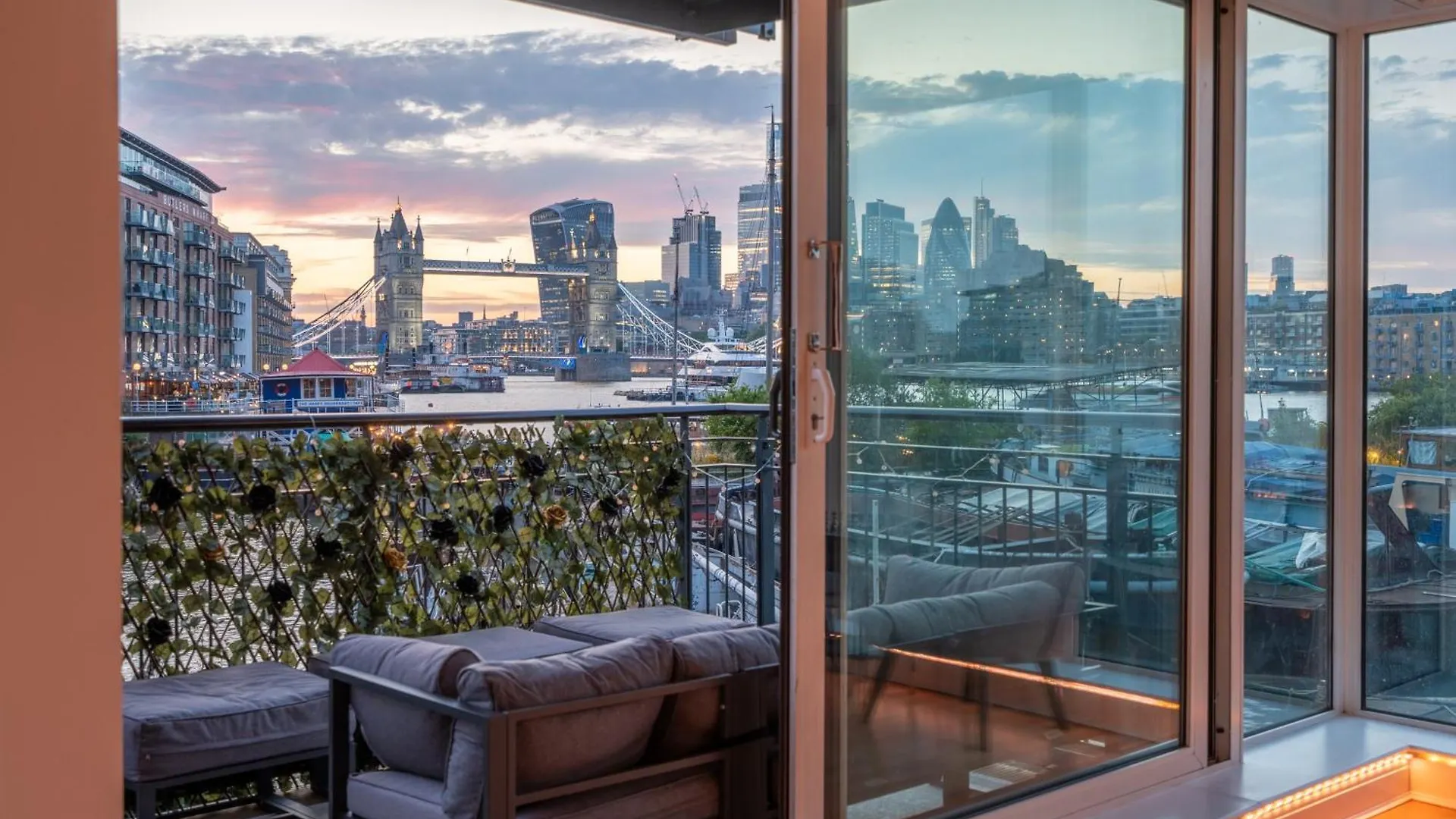 Tower Bridge Best Vue Apartment London 0*,  United Kingdom